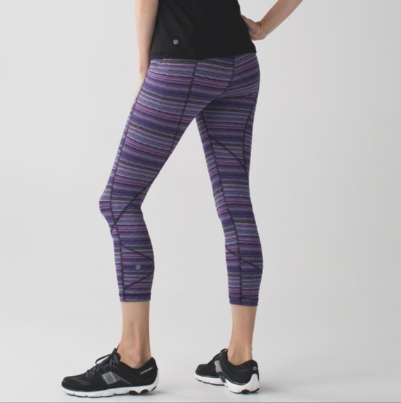 Lululemon Pace Rival Crops, Size 6 - Picture 3 of 15